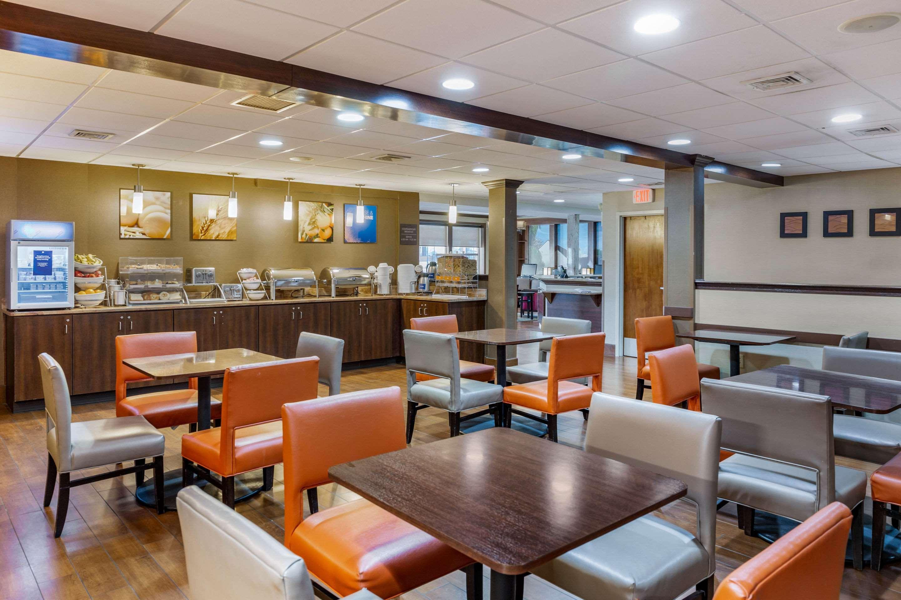 Comfort Lancaster At Rockvale Inn 2*