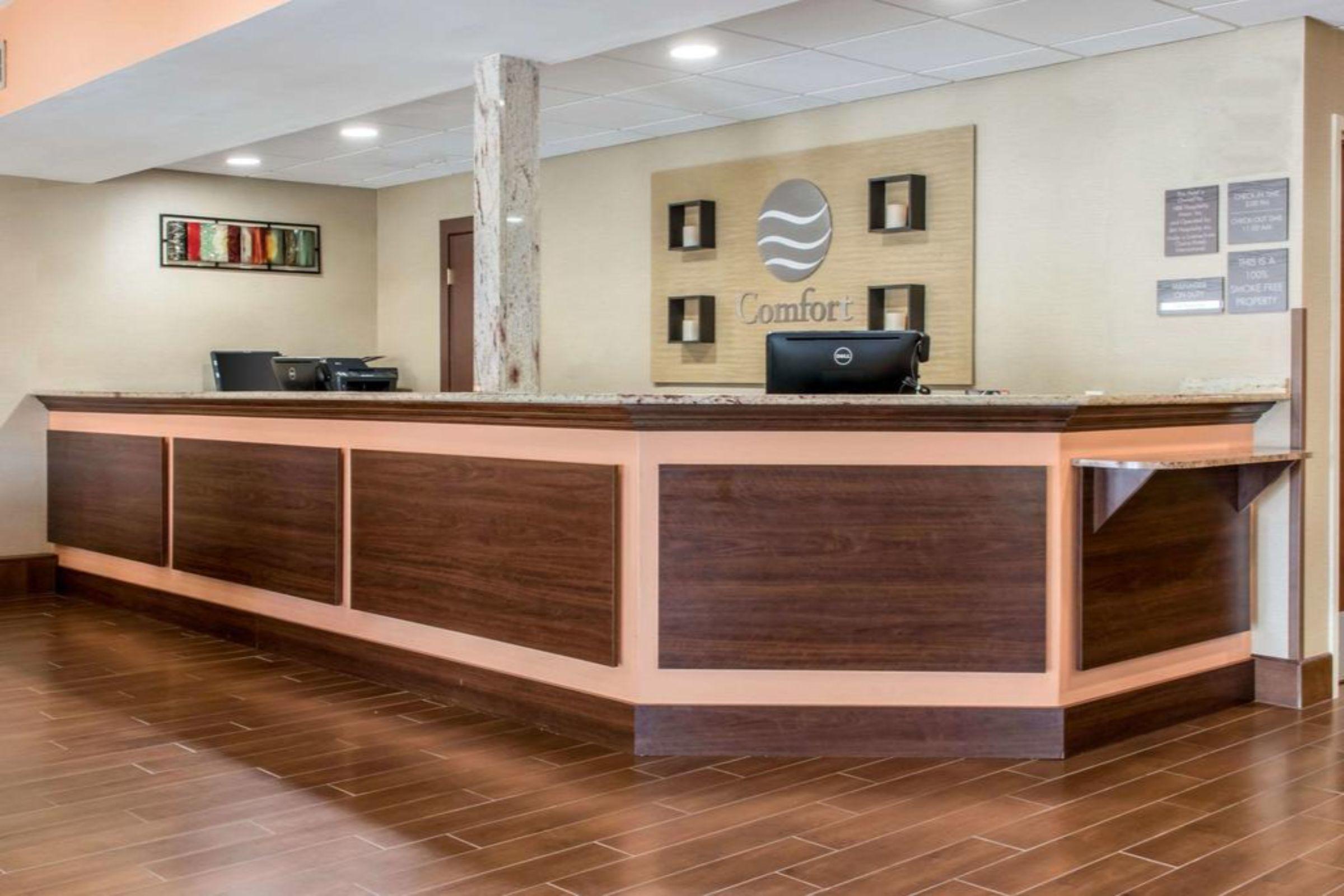 Comfort Lancaster At Rockvale Inn 2*